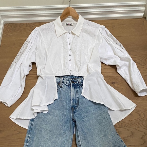 Free & Easy Tops - Vintage 💯 Cotton Textured Lace Shirt